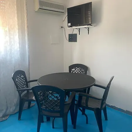 Le Stanze Del Mare Aparthotel Golfo Aranci
