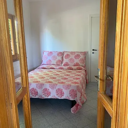 Le Stanze Del Mare Aparthotel Golfo Aranci